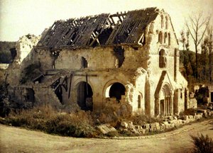 Church damaged by artillery fire, Tracy-le-Val, Oise, France, 1917